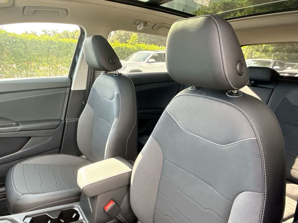 2026 Volkswagen Taos SE Black
