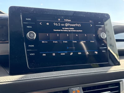 2026 Volkswagen Taos SE Black