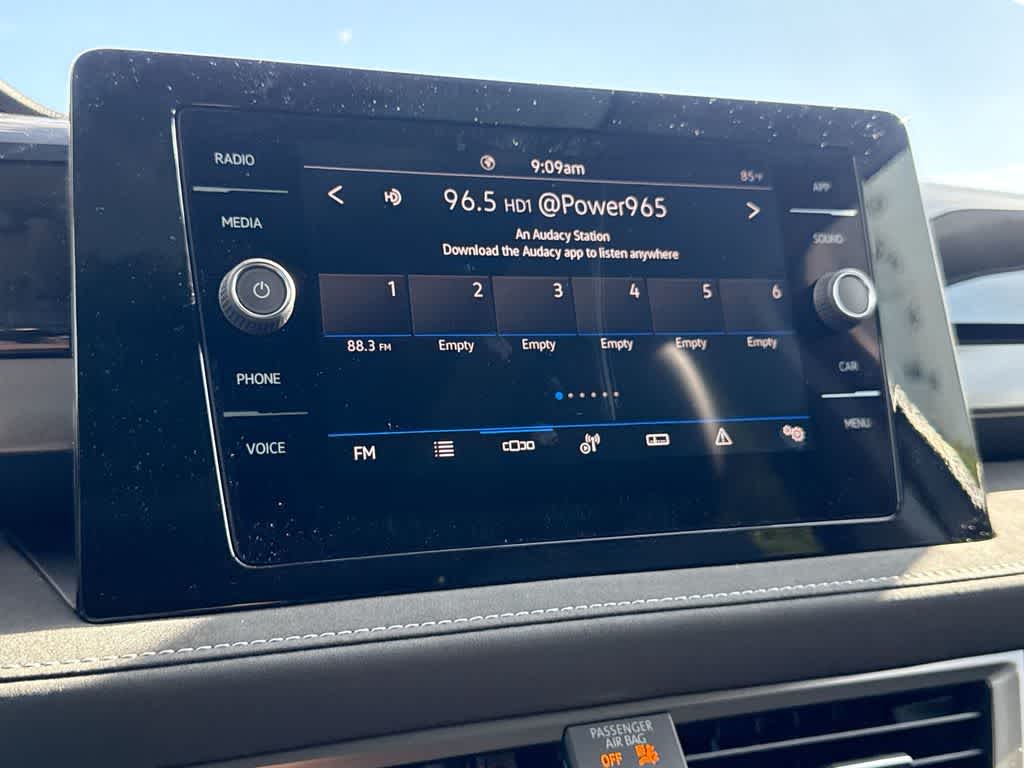 2026 Volkswagen Taos SE Black
