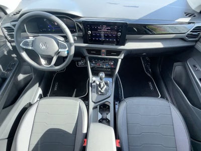 2026 Volkswagen Taos SE Black