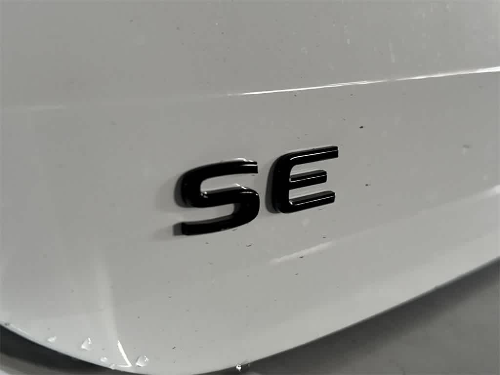 2026 Volkswagen Taos SE Black