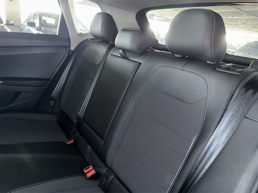 2026 Volkswagen Taos SE Black