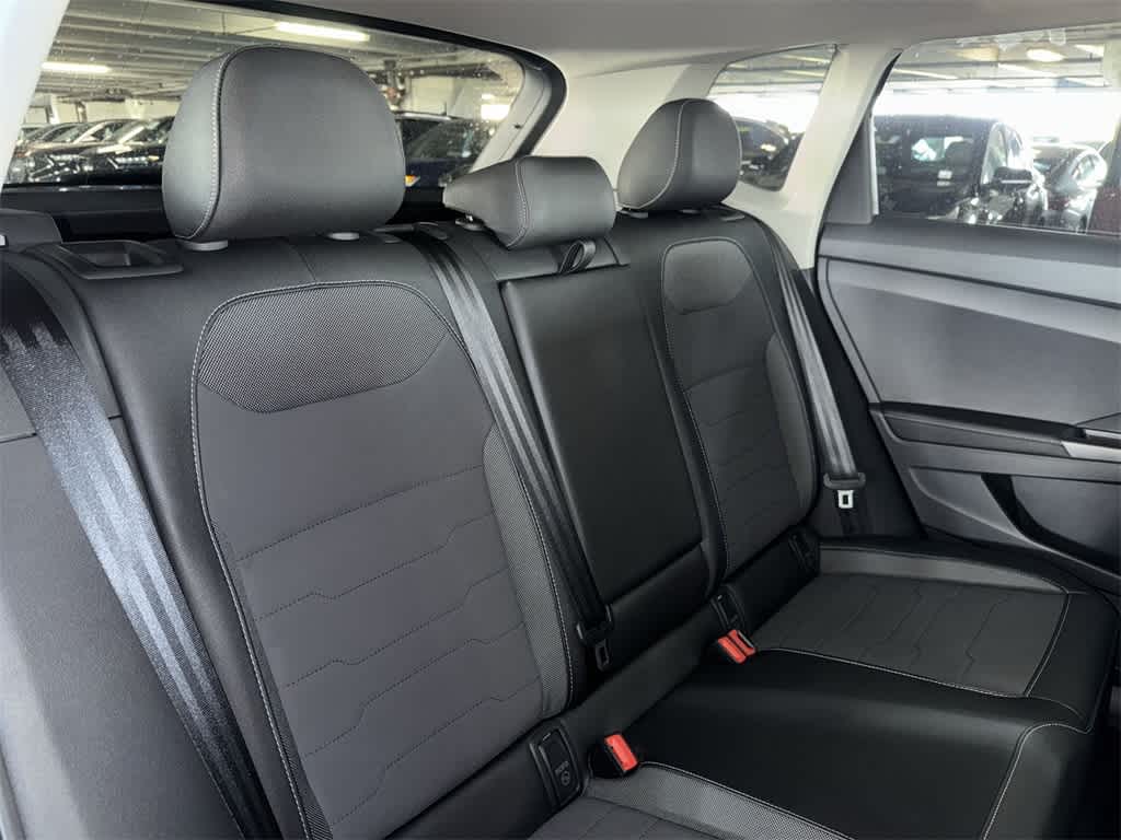 2026 Volkswagen Taos SE Black