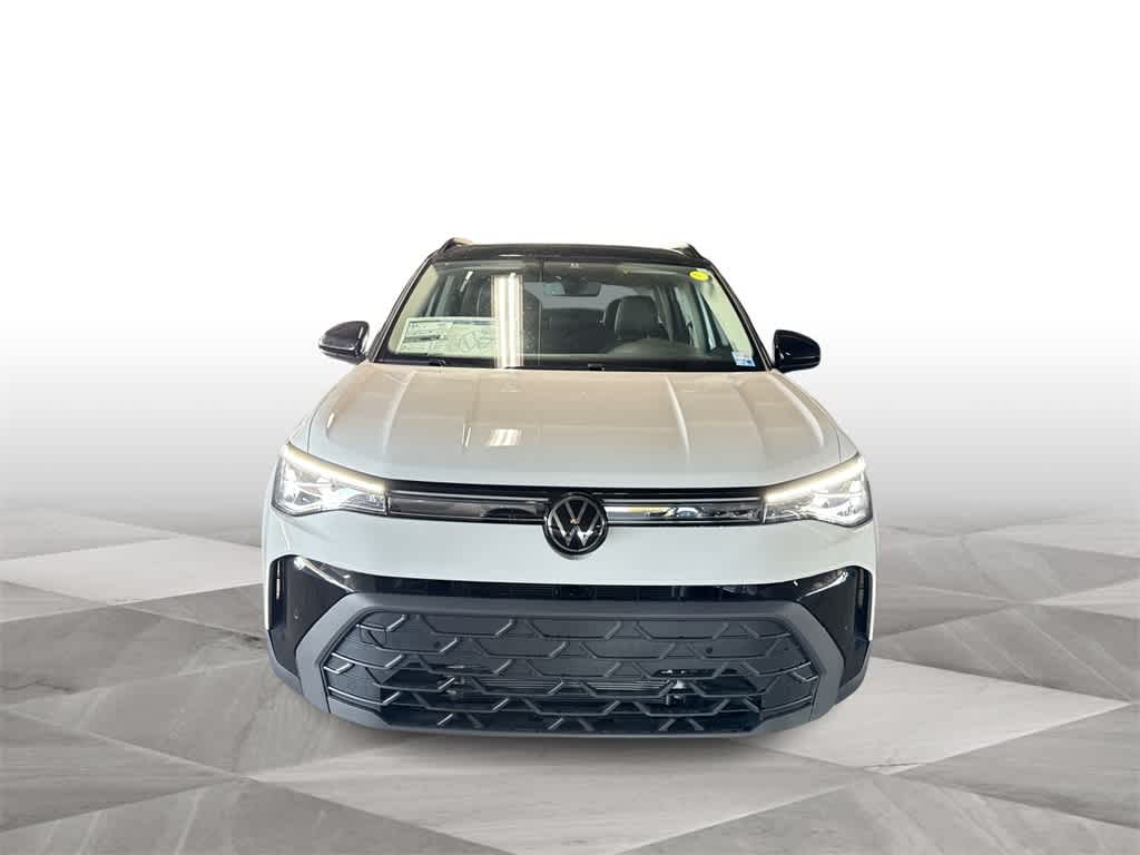 2026 Volkswagen Taos SE Black