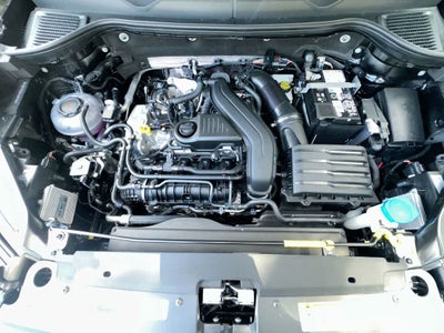 2026 Volkswagen Taos SE Black