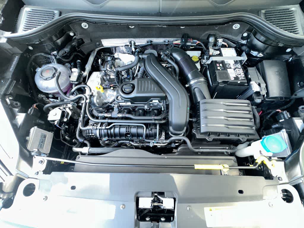 2026 Volkswagen Taos SE Black
