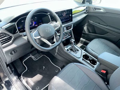 2026 Volkswagen Taos SE Black