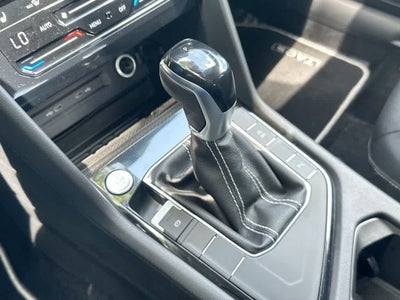 2026 Volkswagen Taos SE Black