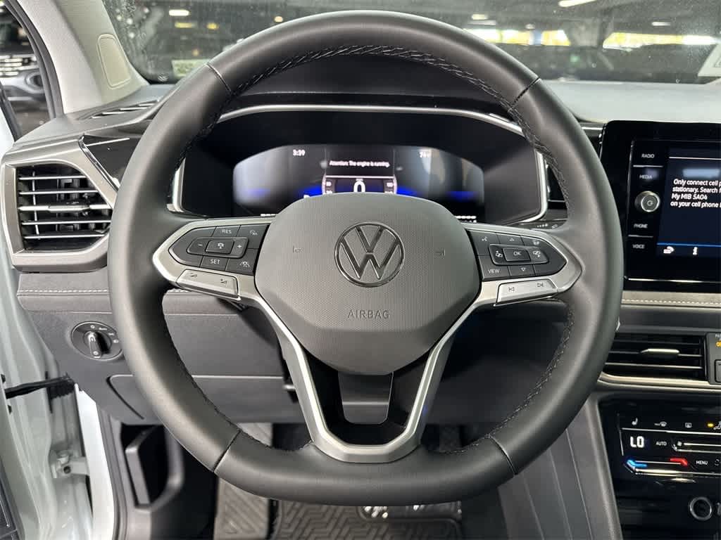 2026 Volkswagen Taos SE Black