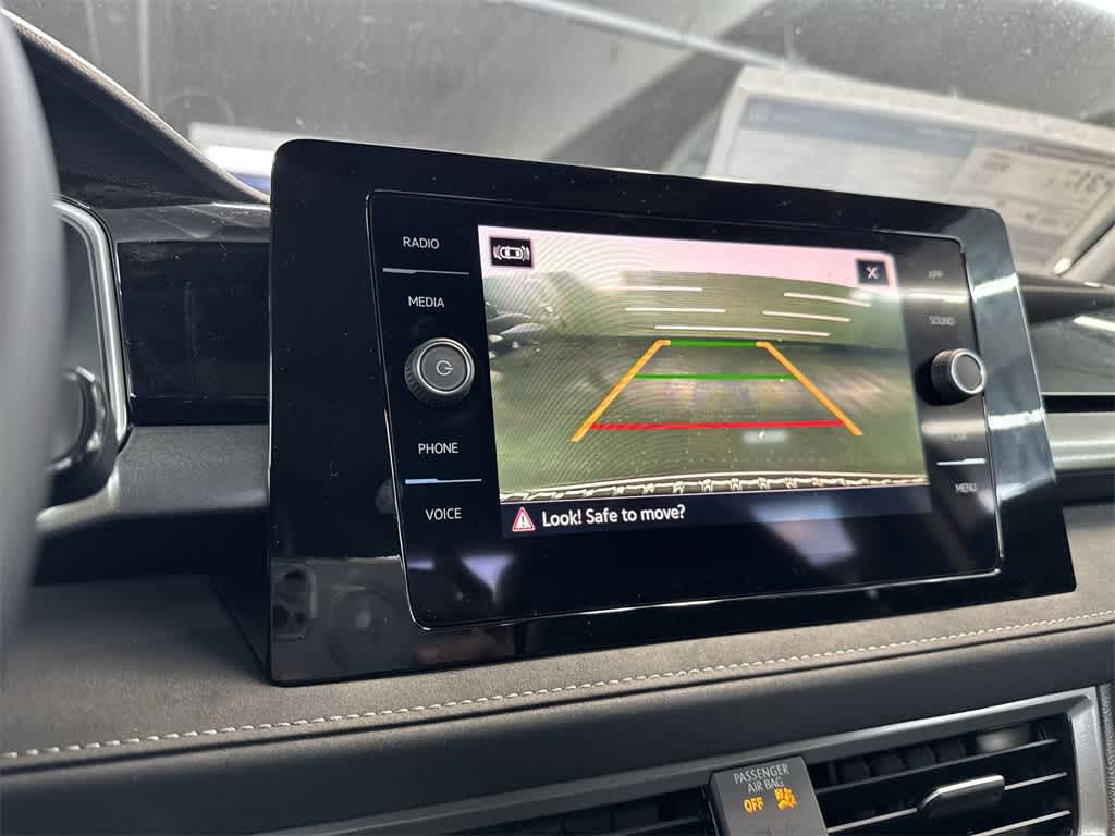 2026 Volkswagen Taos SE Black