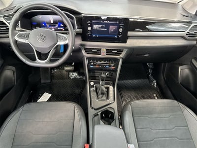 2026 Volkswagen Taos SE Black