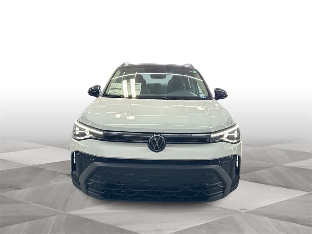 2026 Volkswagen Taos SE Black