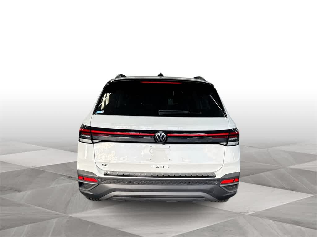 2026 Volkswagen Taos SE Black