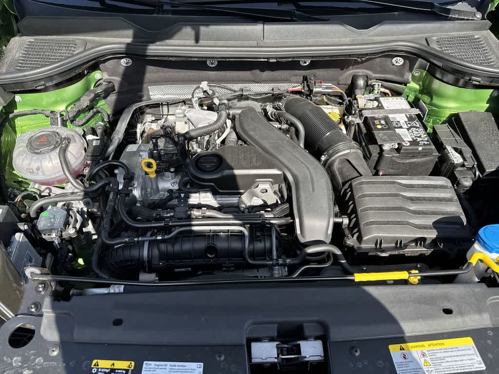 2026 Volkswagen Taos SE Black