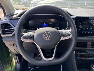 2026 Volkswagen Taos SE Black