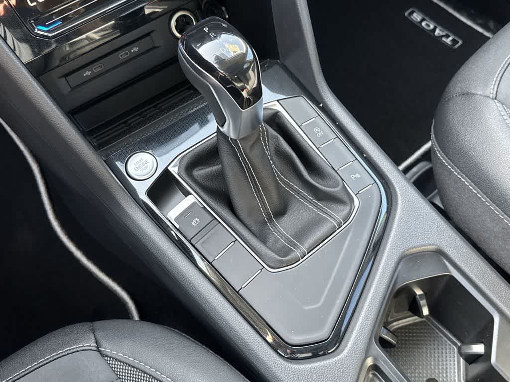 2026 Volkswagen Taos SE Black