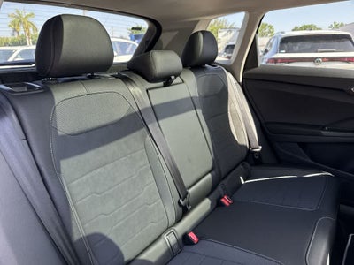 2026 Volkswagen Taos SE Black