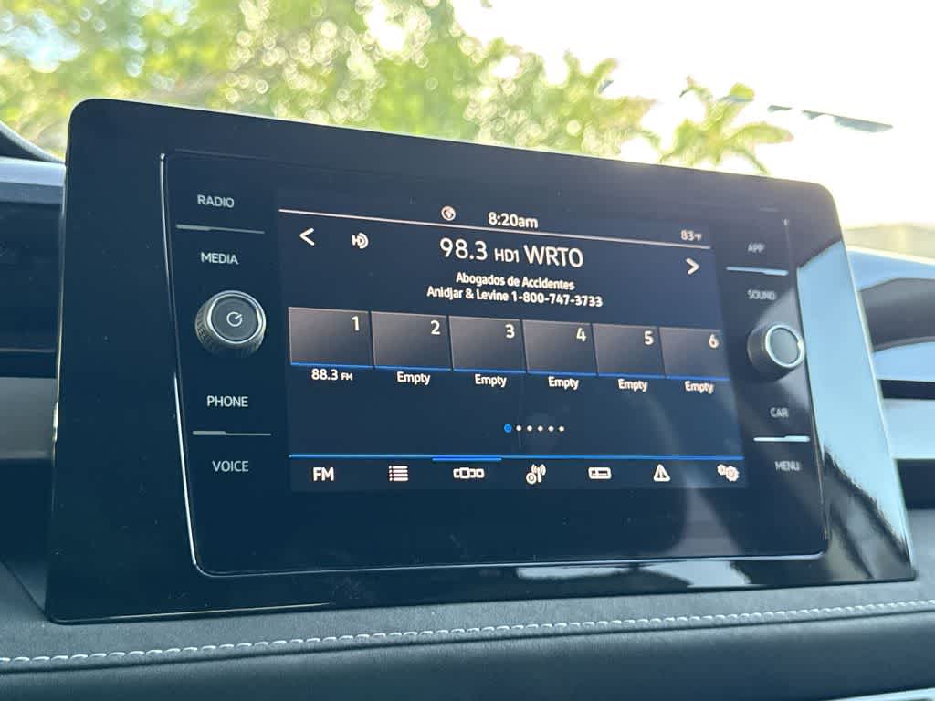 2026 Volkswagen Taos SE Black