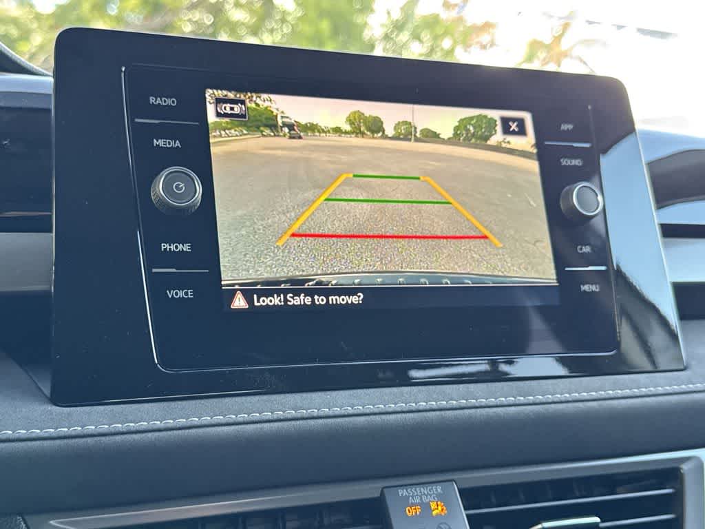 2026 Volkswagen Taos SE Black