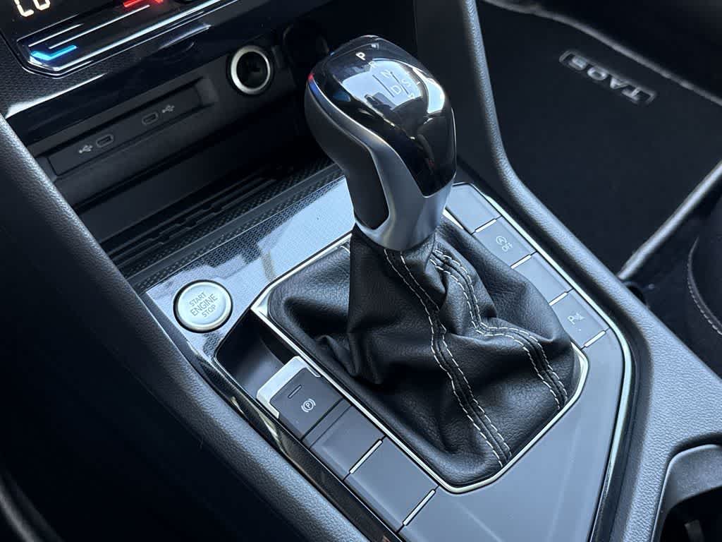 2026 Volkswagen Taos SE Black