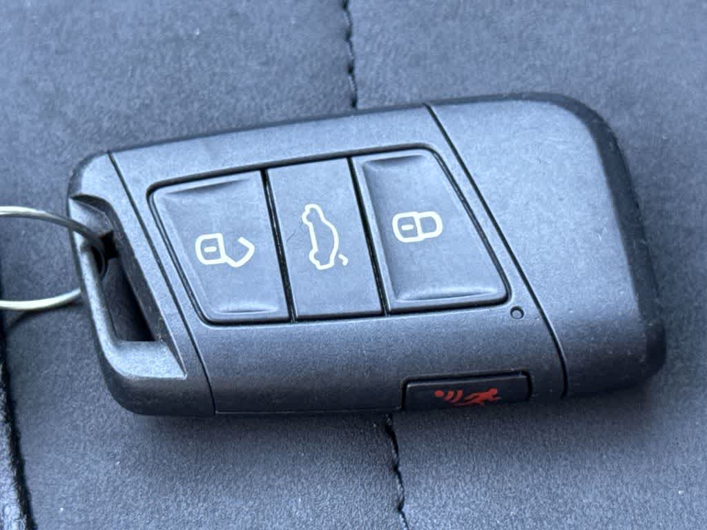 2026 Volkswagen Taos SE Black