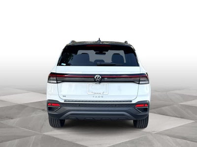 2026 Volkswagen Taos SE Black