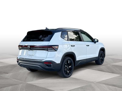 2026 Volkswagen Taos SE Black