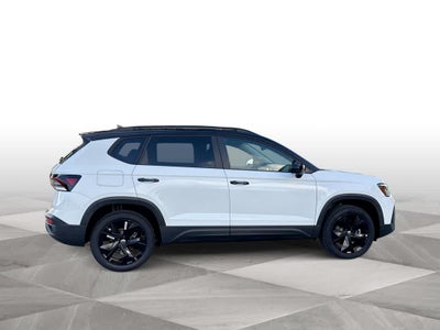 2026 Volkswagen Taos SE Black