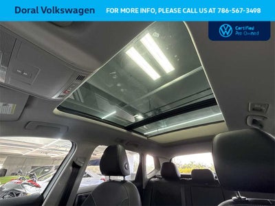 2025 Volkswagen Taos SE Black