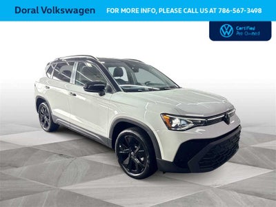 2025 Volkswagen Taos SE Black