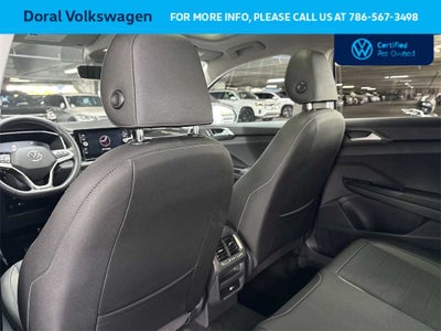 2025 Volkswagen Taos SE Black