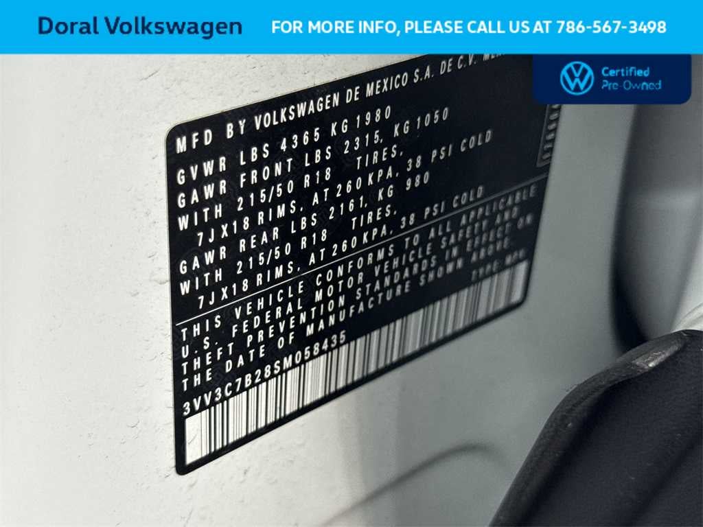 2025 Volkswagen Taos SE Black