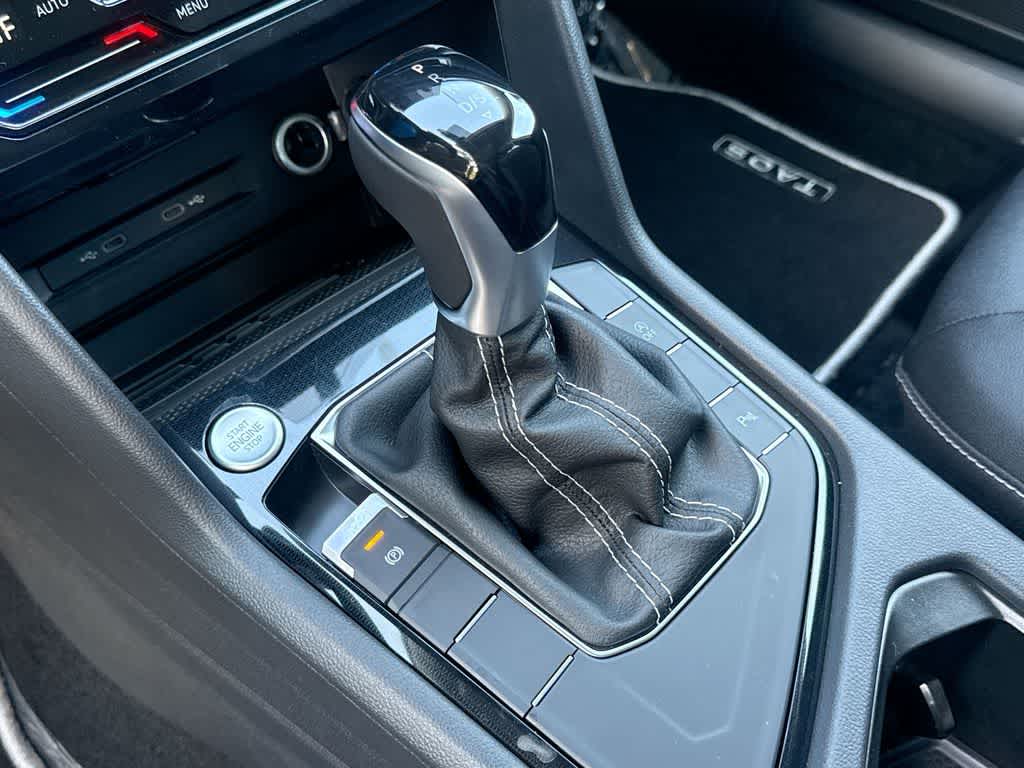 2026 Volkswagen Taos SE Black