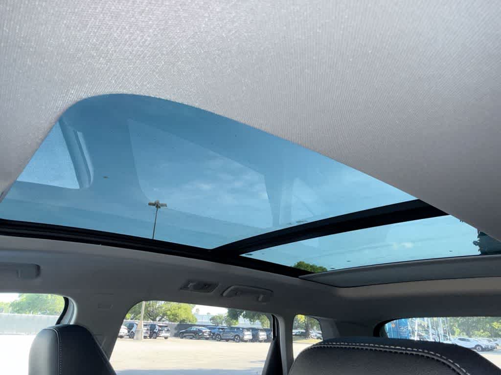 2026 Volkswagen Taos SE Black