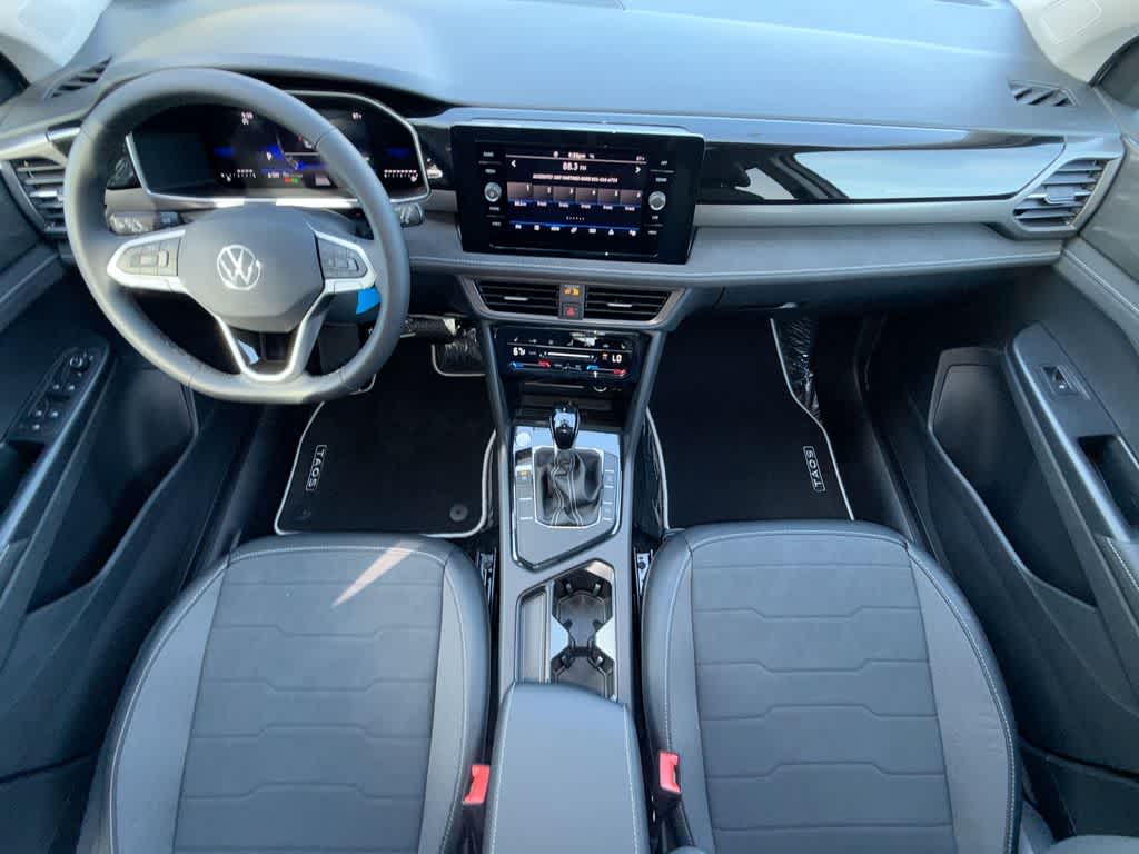 2026 Volkswagen Taos SE Black
