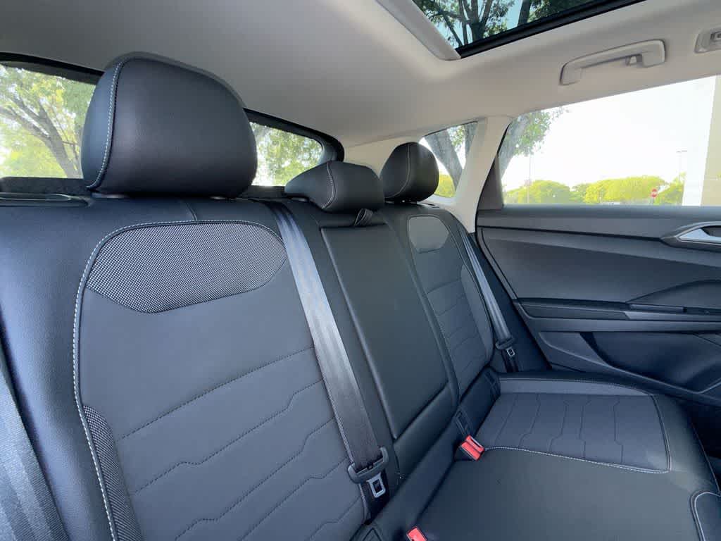 2026 Volkswagen Taos SE Black