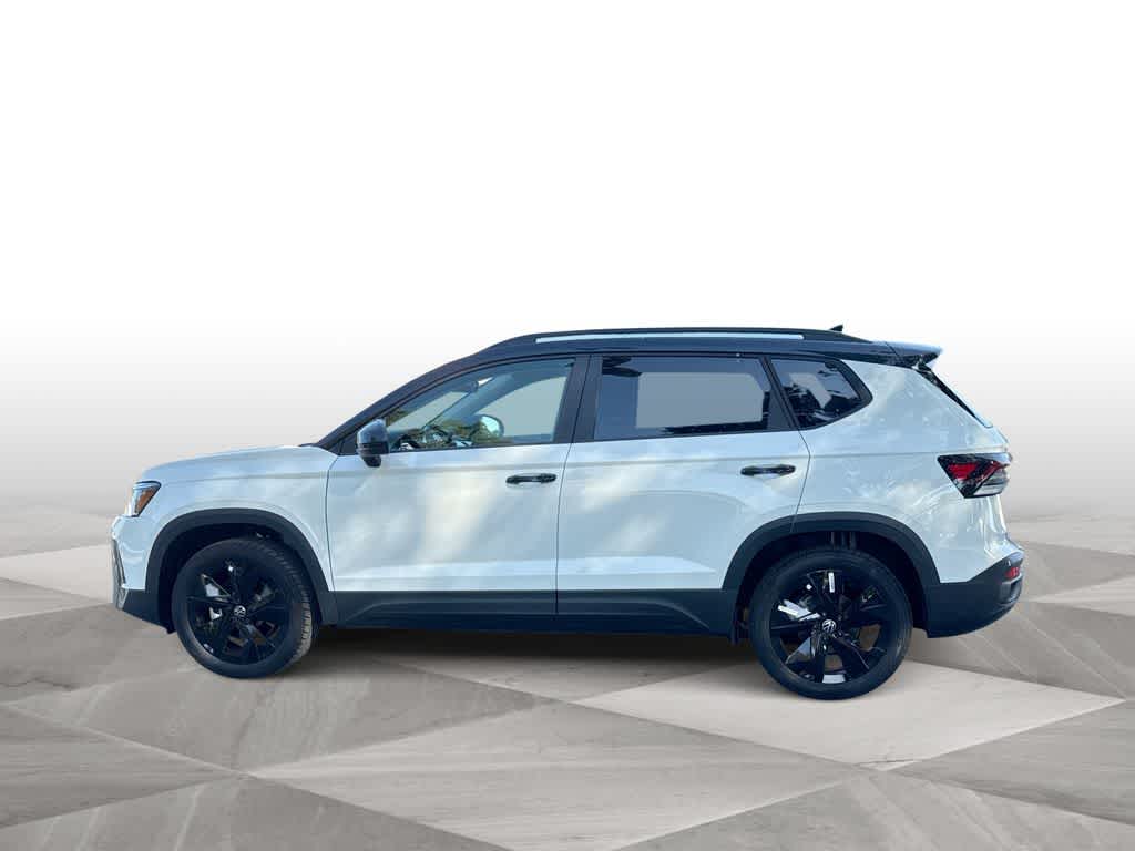 2026 Volkswagen Taos SE Black
