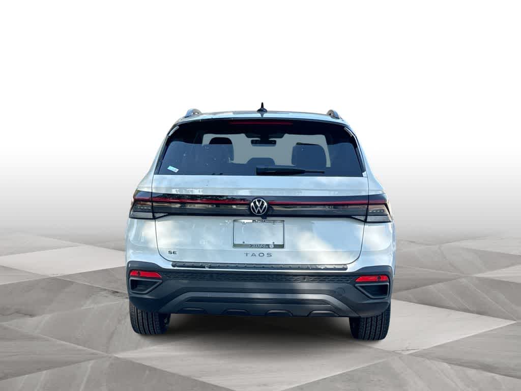 2026 Volkswagen Taos SE Black