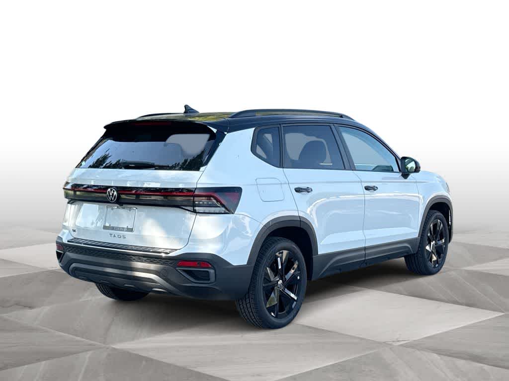 2026 Volkswagen Taos SE Black