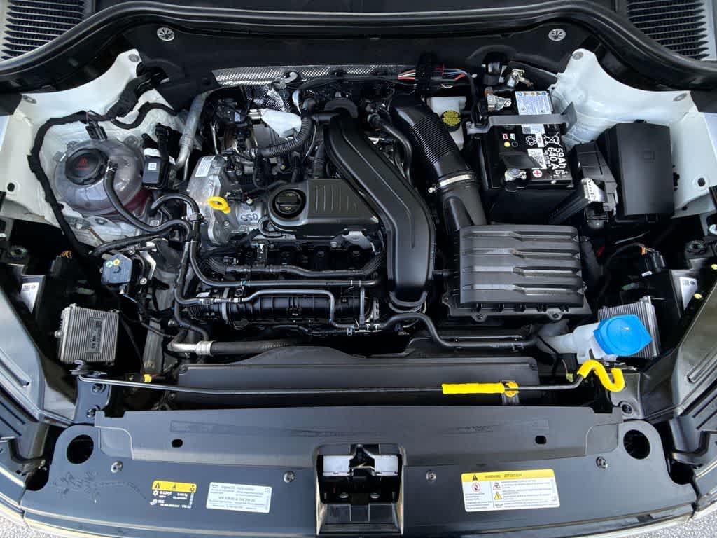 2026 Volkswagen Taos SE Black