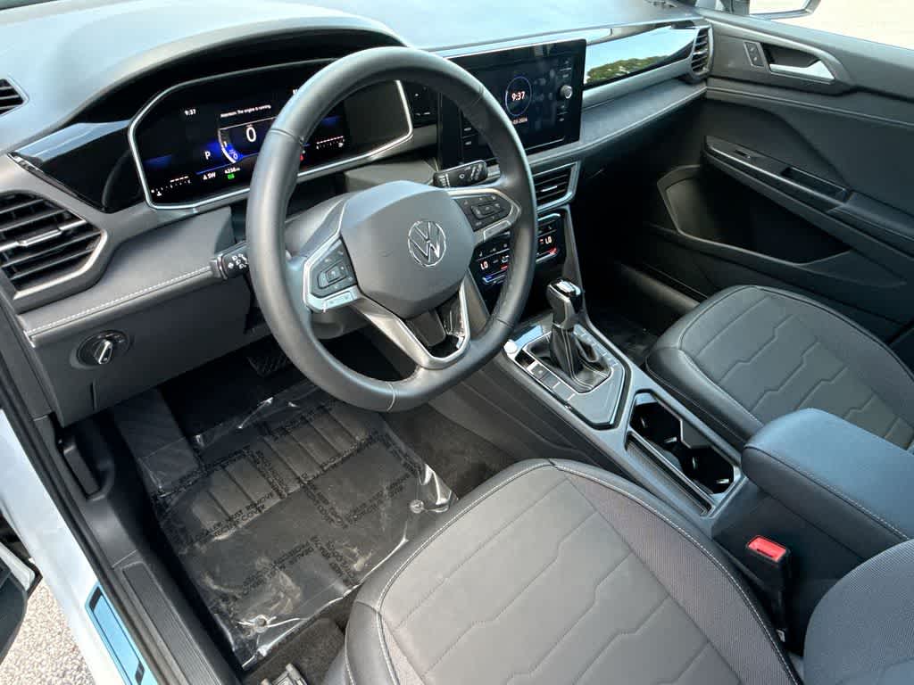 2026 Volkswagen Taos SE Black