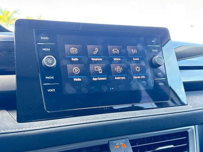 2026 Volkswagen Taos SE Black