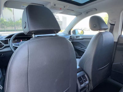 2026 Volkswagen Taos SE Black