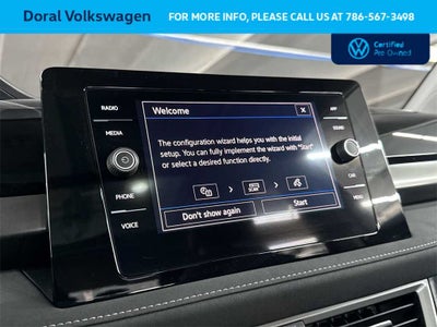 2025 Volkswagen Taos SE Black