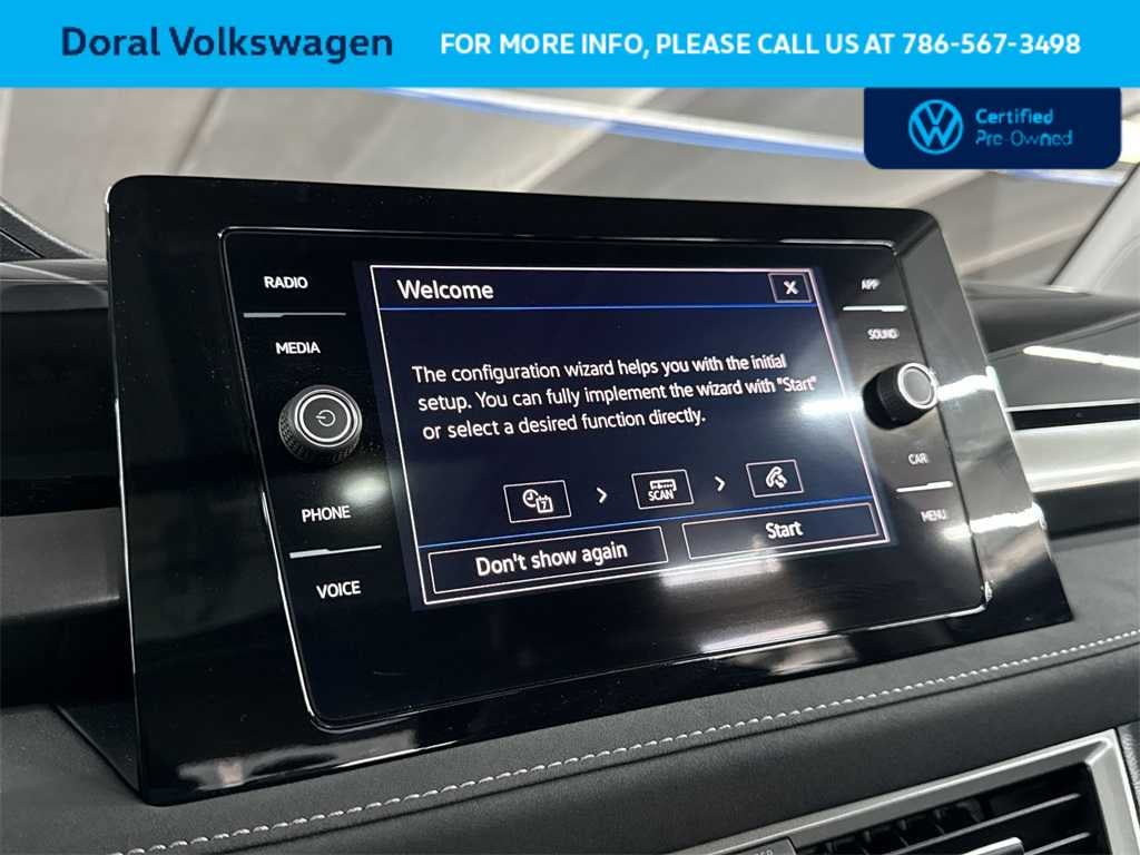 2025 Volkswagen Taos SE Black