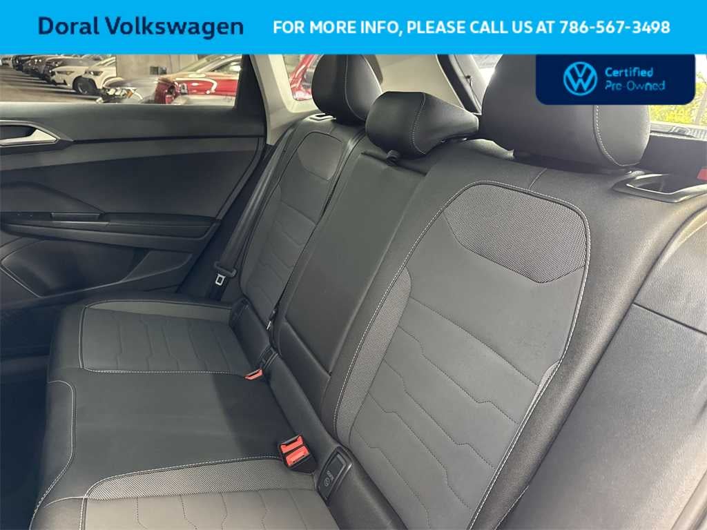 2025 Volkswagen Taos SE Black