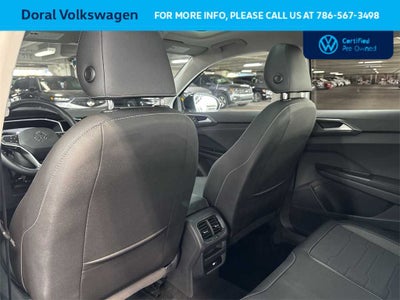 2025 Volkswagen Taos SE Black