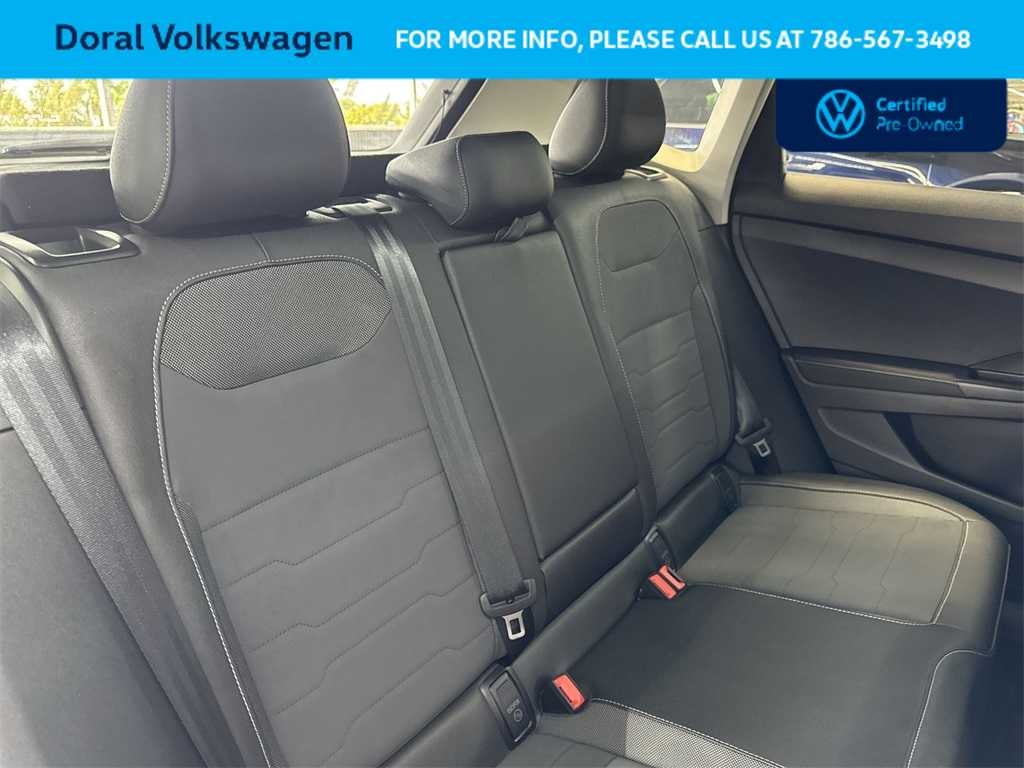 2025 Volkswagen Taos SE Black