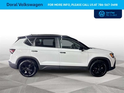 2025 Volkswagen Taos SE Black