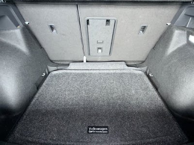 2026 Volkswagen Taos SE Black